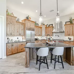 Bild von Rise Above Remodeling
