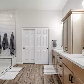 Bild von Rise Above Remodeling