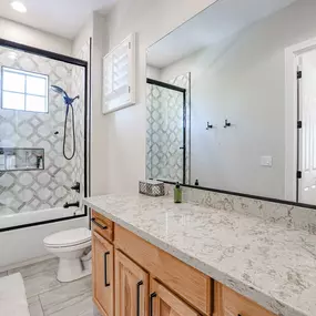 Bild von Rise Above Remodeling