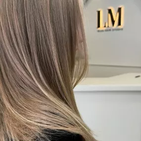 lmibizahairstudionovedososonduladosmodernoa.jpg