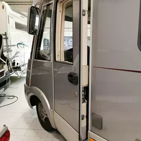 Bild von Ricambicaravan Officina Riparazioni Camper, Madone, Bergamo
