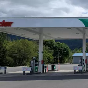 Sinclair gas station fueling island