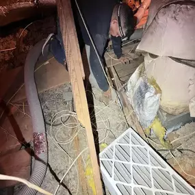 Efficient Home Solutions of Dallas provides thorough attic and duct cleaning services to improve indoor air quality and HVAC efficiency. Our professionals remove dust, debris, and insulation contaminants to ensure your system runs smoothly and keeps your home’s air fresh and clean.