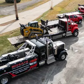 Semi Truck, Commercial, & Collision Repair Towing for Springfield Illinois and the surrounding areas!