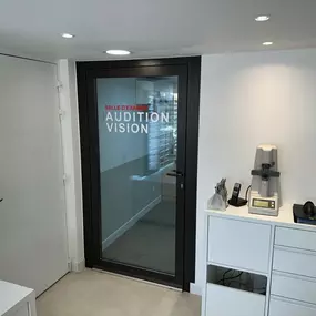 Bild von Audioprothésiste Sanary-Sur-Mer - Alain Afflelou Acousticien