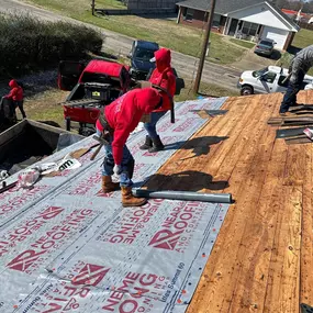 Bild von Near Me Roofing & Contracting