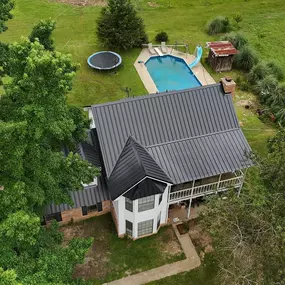 Bild von Near Me Roofing & Contracting