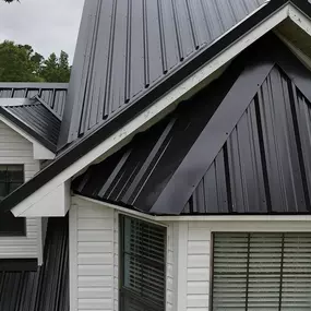Bild von Near Me Roofing & Contracting