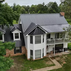 Bild von Near Me Roofing & Contracting