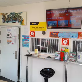 Bild von DHL Express Service Point (Ace Travel & Money Transfer Tipton)