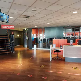 Basic-Fit Enschede J J van Deinselaan 24/7- balie