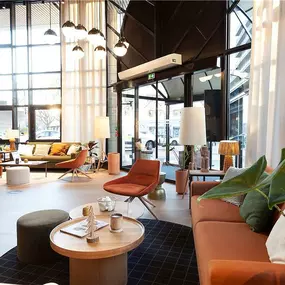 Lobby - Entrance