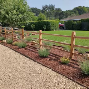 Bild von Fence Factory - Goleta