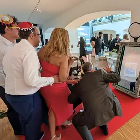 Bild von Mey's Magic Mirror Fotospiegel | Premium Fotobox Rosenheim & München