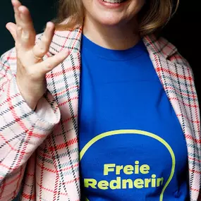 Freie Rednerin - Saskia Kähny - Trauerrednerin & Trauerbegleiterin - Stuttgart