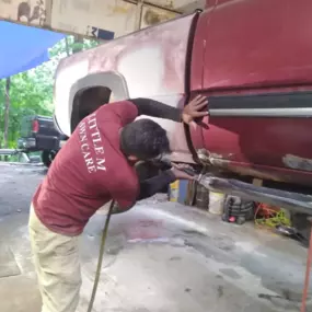 Bild von Ballenger Auto Body & Repair