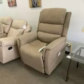 Bild von Maness Furniture Company