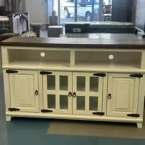 Bild von Maness Furniture Company