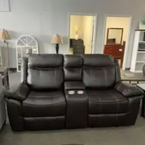 Bild von Maness Furniture Company