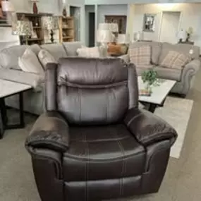 Bild von Maness Furniture Company