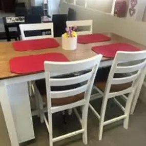 Bild von Maness Furniture Company