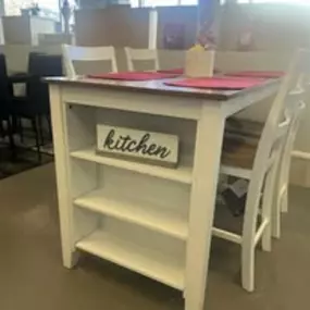 Bild von Maness Furniture Company