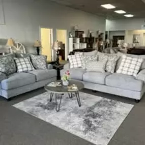 Bild von Maness Furniture Company