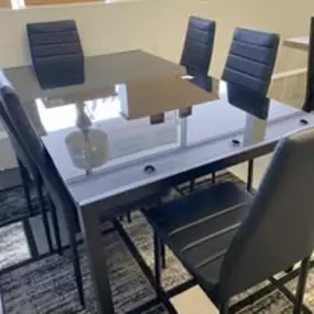 Bild von Maness Furniture Company
