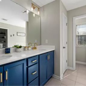 Small Bathroom Remodeling New Orleans | Call For A Free Estimate  (504) 975-6567
