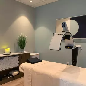 Experience non-invasive fat reduction and body contouring in our Zerona spa room with each 20 minute session.