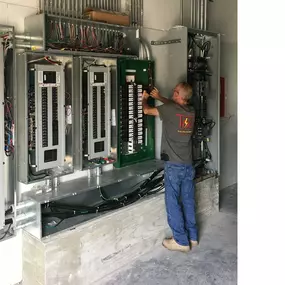 Bild von Tole Electric Inc
