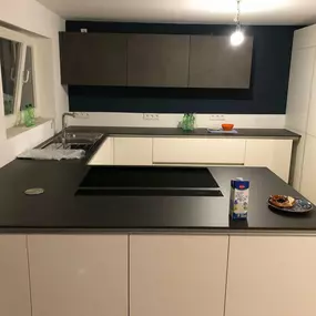 Bild von ESAD GmbH Küchen I Bad I Montage