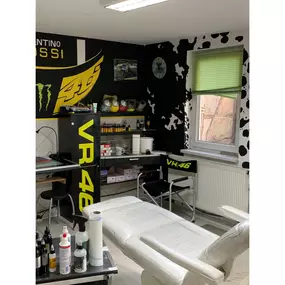 Bild von Tattoo- & Piercingstudio Taka