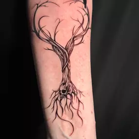 Bild von Bloody Dogs Tattoo & Piercing Inh. Robert Pongrácz