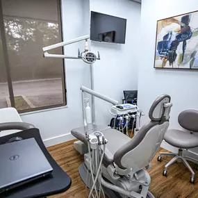 Spring Dental
2000 Sam Bass Rd #108, Round Rock, TX 78681
(737) 220-1800
https://springdentaltx.com
