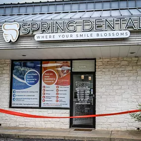 Spring Dental
2000 Sam Bass Rd #108, Round Rock, TX 78681
(737) 220-1800
https://springdentaltx.com