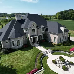 This beautiful home got a full replacement using a high quality GAF shingle. We think it turned out amazing!