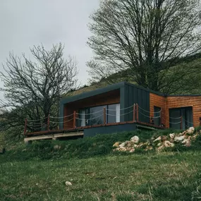 Casas_Maderas_Jardineria_parquets_Puertas_Cocinas_Muebles_Medida_Casetas_Tarimas_Vallas_Girona_7.jpeg