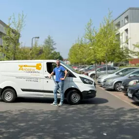 Bild von Andrew the Locksmith Harrow