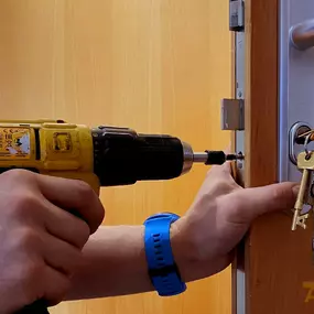 Bild von Andrew the Locksmith Harrow