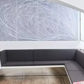 Zahnarzt Wien - Wartezimmer in der Zahnarztpraxis WHITE SPA