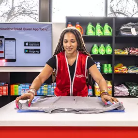 Bild von Speed Queen Laundry W Airport Fwy