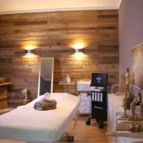 Bild von MCOSMETICS Melike Meurer
