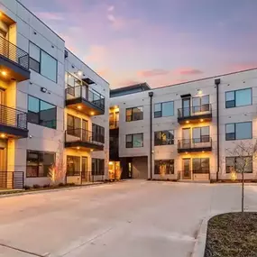 Introduce Cityscape Arts as a boutique luxury residence offering thoughtfully designed spaces, premium finishes, and unbeatable access to Fort Worth’s best spots.