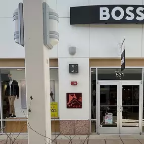 Bild von BOSS Outlet - Tinton Falls