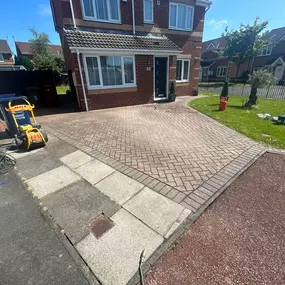 Bild von Peakline Roofing Specialists