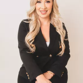 Bild von Minerva Flores, Realtor