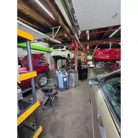 East End Automotive in Oak Ridge, TN shop interior. Your 5-Star Local Mechanic.