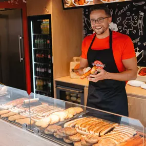 Freundlicher Service und hochwertige Produkte sind für uns kein Zufall, sondern Herzenssache –
denn am Ende zählt für uns nur eines: dass unsere Kunden zufrieden, satt und mit einem Lächeln gehen.