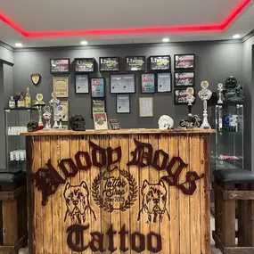 Bild von Bloody Dogs Tattoo & Piercing Siegburg Inh. Robert Pongrácz